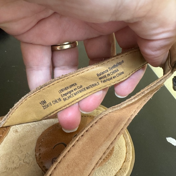 BOC Born Sandals Womens Size 10 Beige Strappy Leather Flat Slingback Ankle - Picture 5 of 7